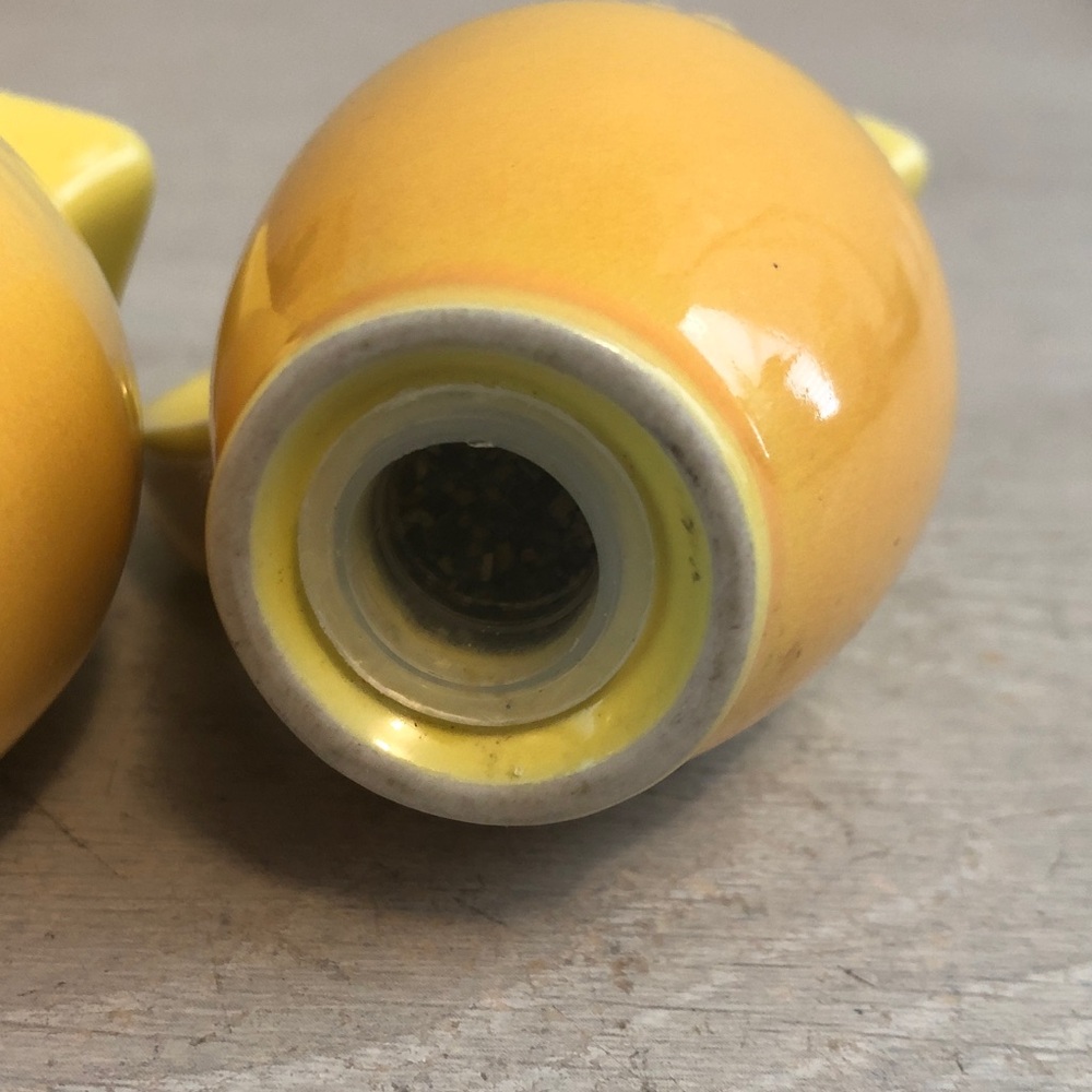 Le Creuset Salt & Pepper Shakers Pitcher Style Yellow & Orange 3” Tall - Picture 4 of 6